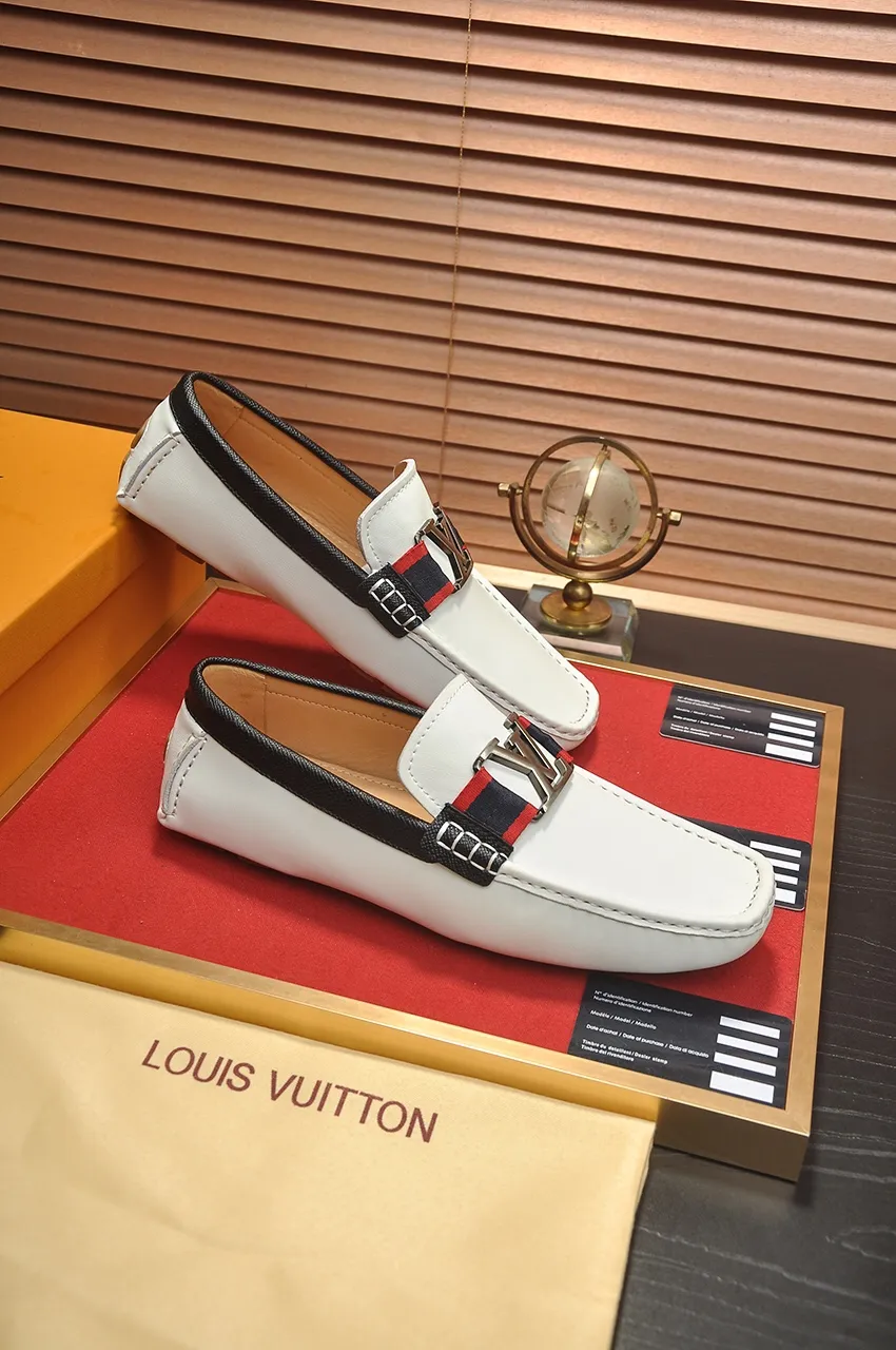 Men's men's shoes 💰420💶 [LV Doudou shoes] (water-dyed cowhide lining) new model is on the market, available on the official website. The new Doudou shoes are processed into single-color materials, and the uppers are made of imported cowhide material. The body of the shoe is fully hemmed with mark thread, and is lined with imported original cowhide leather. The elegant shoe shape is super suitable for all-matching, and the size is 38-44.